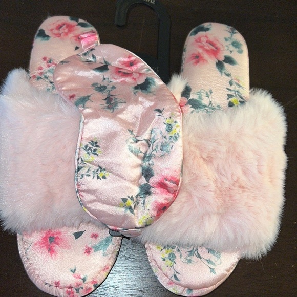 Inc International Concepts Printed Faux Fur Slide Slippers & Sleep Mask … - Picture 2 of 7